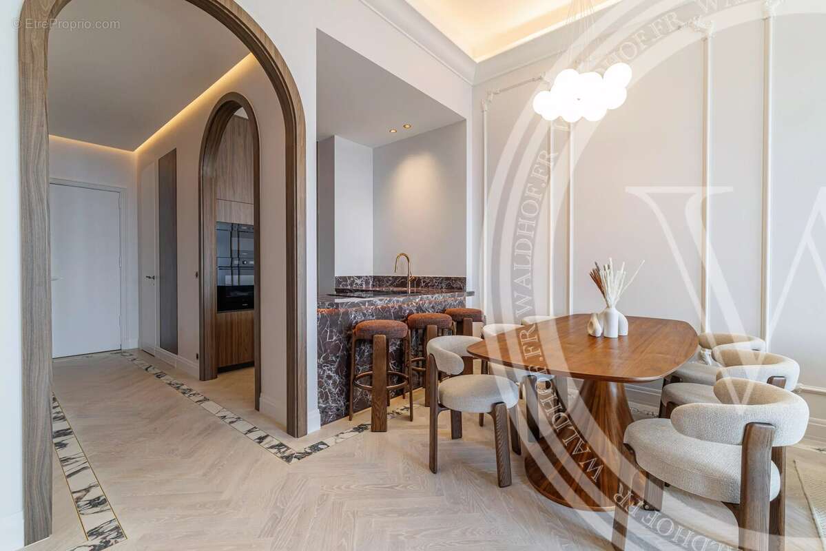 Appartement à ROQUEBRUNE-CAP-MARTIN