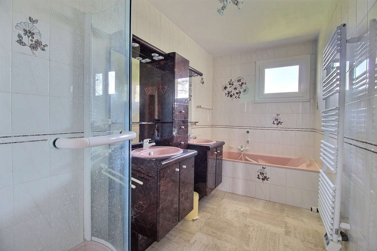 Maison à NOGENT-LE-ROI