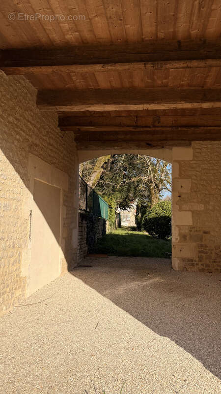 Maison à SAINT-JEAN-D'ANGELY