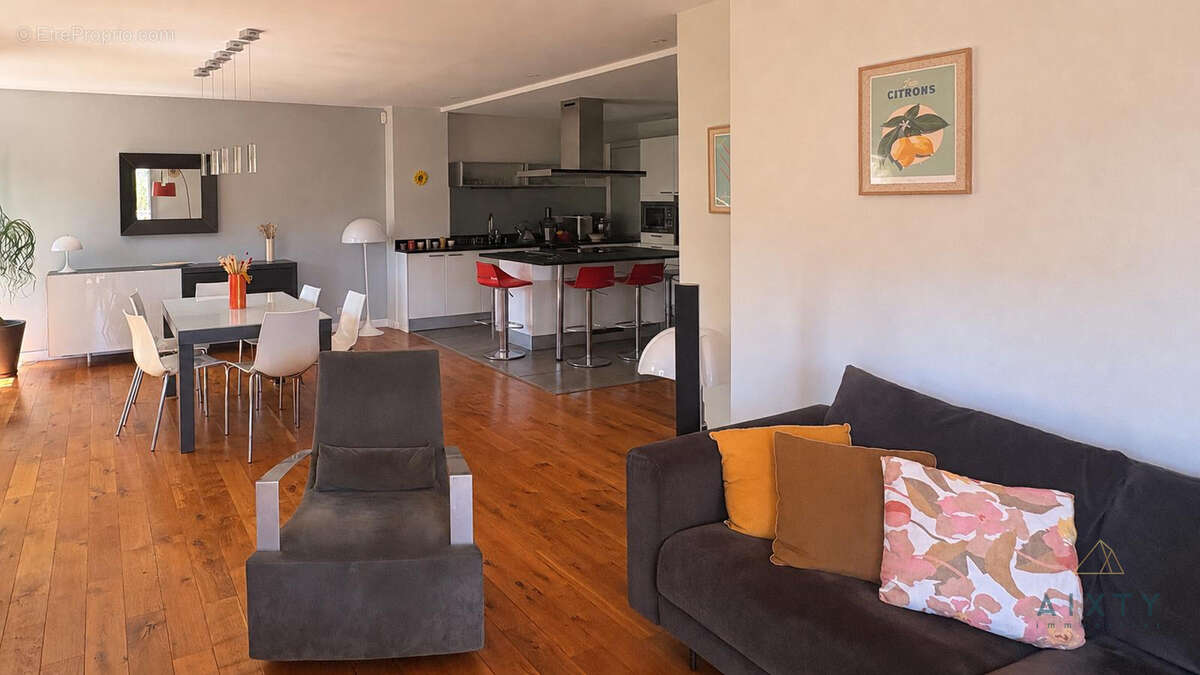 Appartement à MARSEILLE-7E