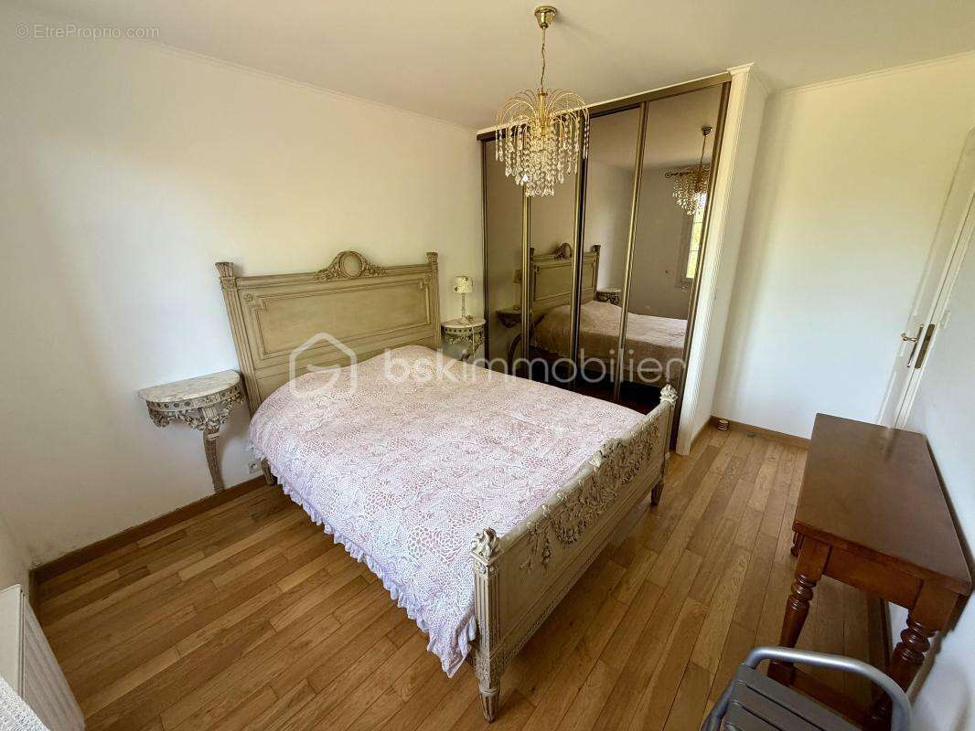 Maison individuelle 112m2 avec sous sol total de 100m2 sur une parcelle de 1236m2 - photo 9