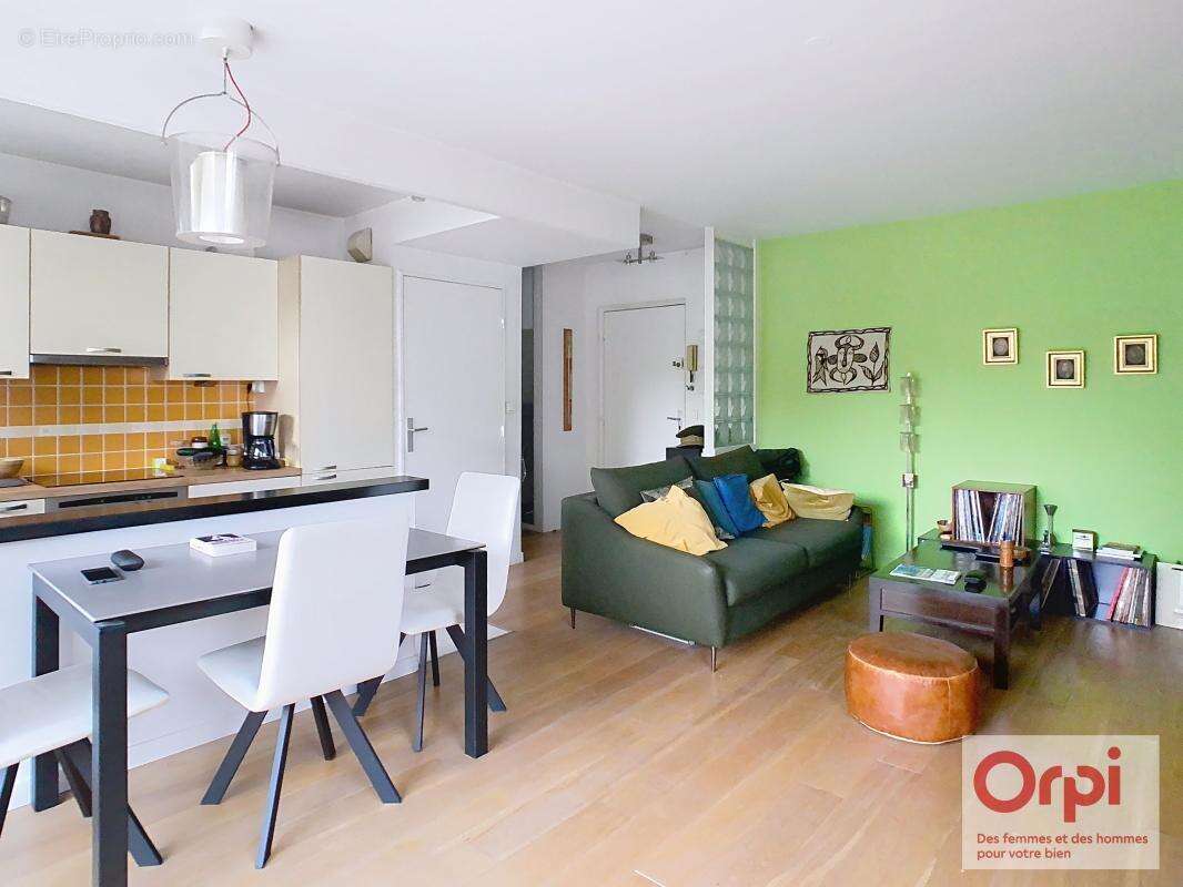 Appartement à ISSY-LES-MOULINEAUX