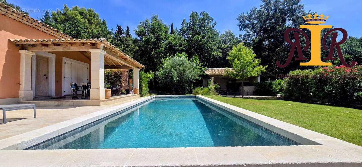 Maison 177 m² à Merindol  - photo 4