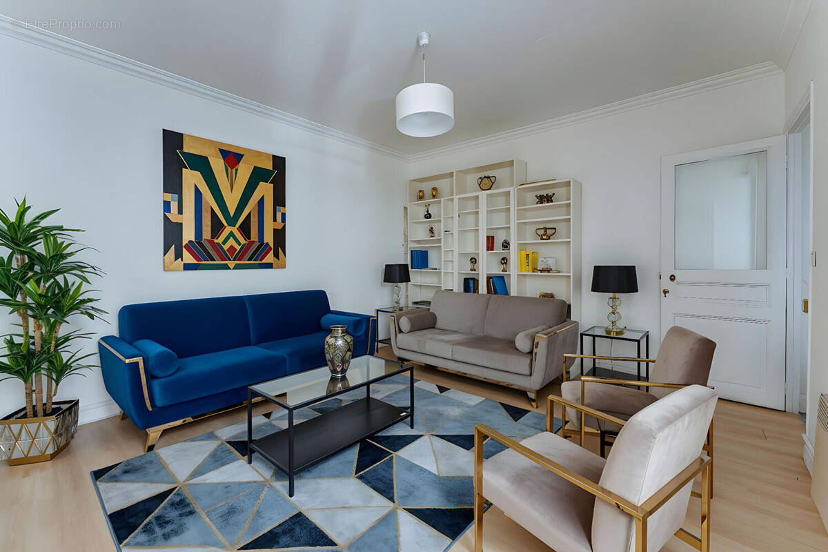 Appartement à PARIS-10E