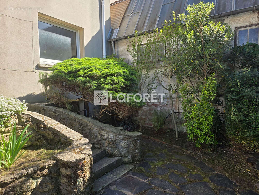 Appartement à MONTROUGE