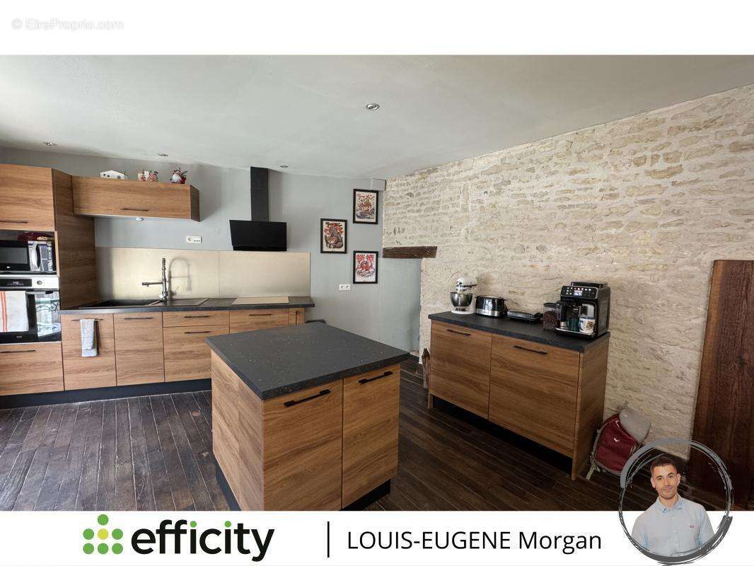 Maison 125 m² à Couhe  - photo 6
