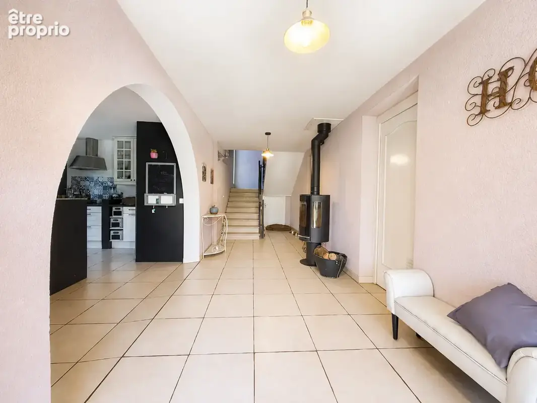 Villa traditionnelle 186 m2 habitables sur 962 m2 de terrain avec garage à Saint-Clair-Du-Rhône - photo 21