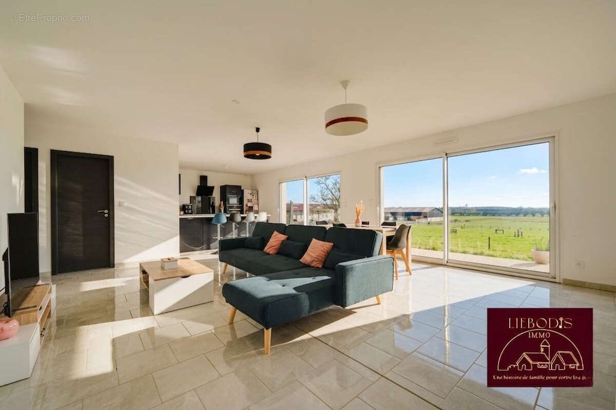 Plain-pied indépendant de 2023, terrain 3000m2, DPE en A ! - photo 3