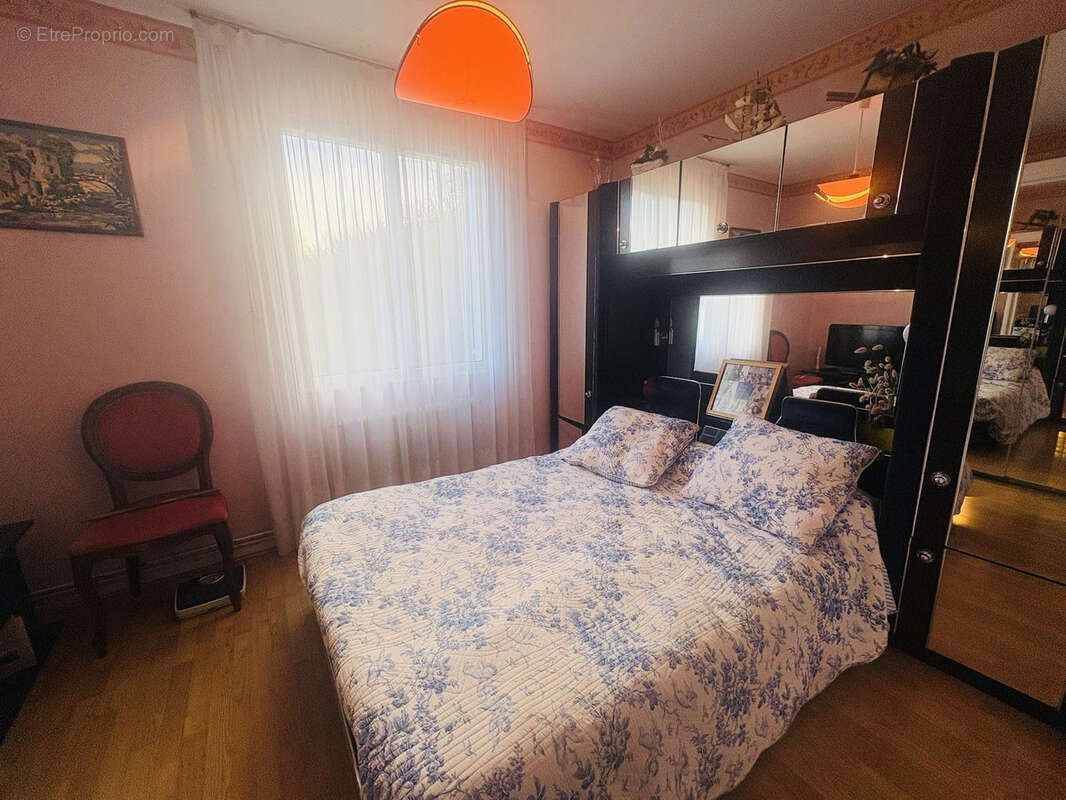 Maison à VILLENEUVE-LA-GUYARD