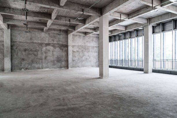 Commerce à MARSEILLE-8E