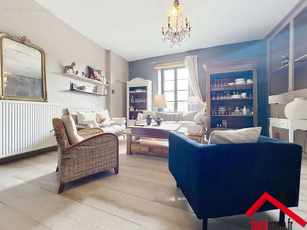 Appartement à DONZENAC