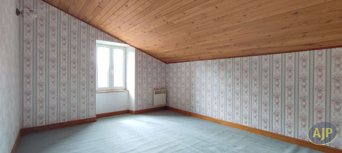 Maison à SAINT-LEGER