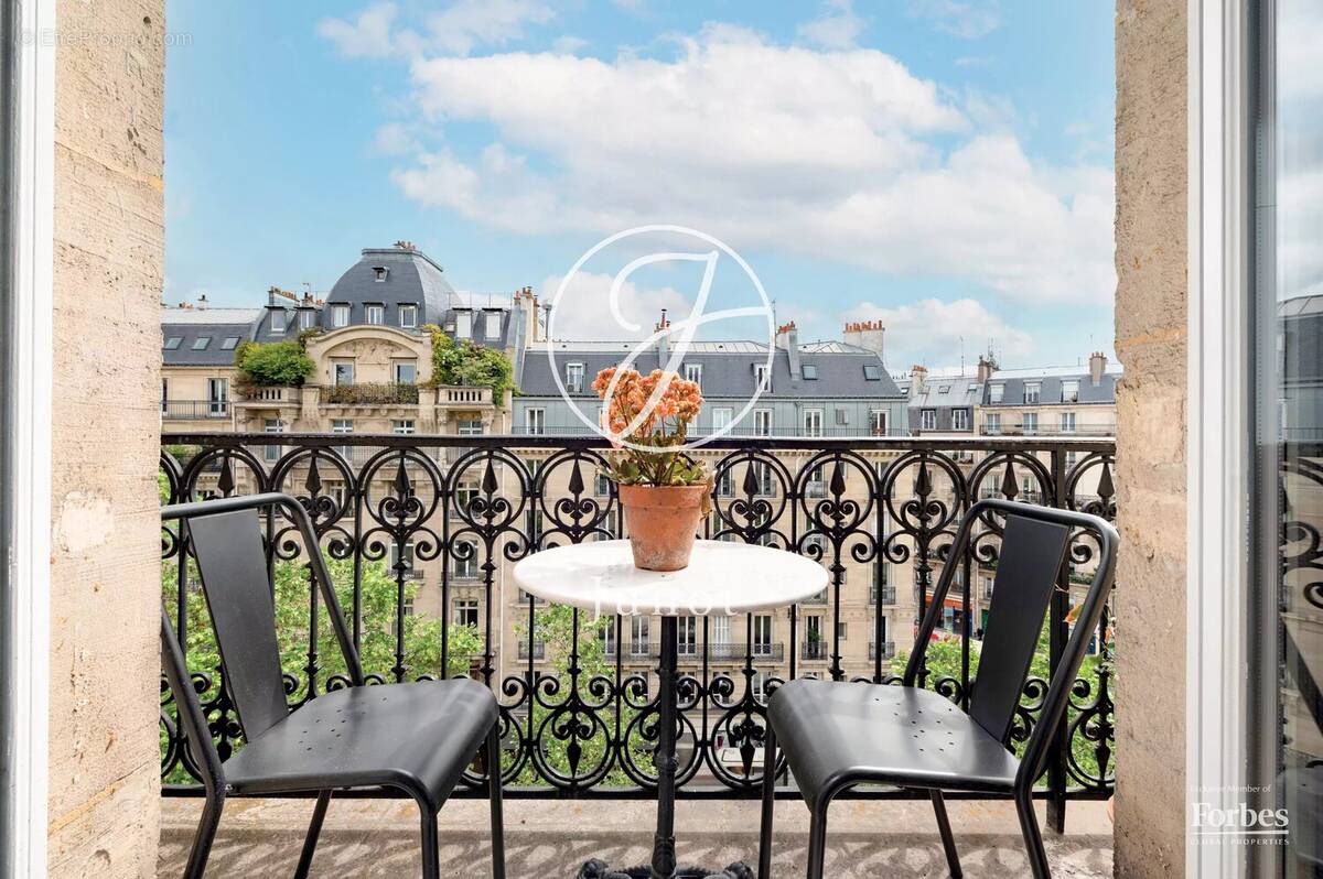 Appartement à PARIS-6E