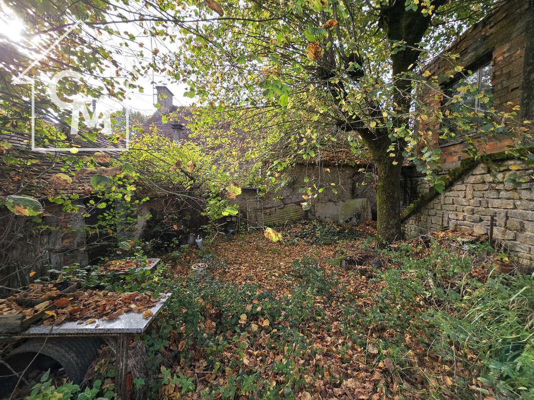 Maison à SACIERGES-SAINT-MARTIN