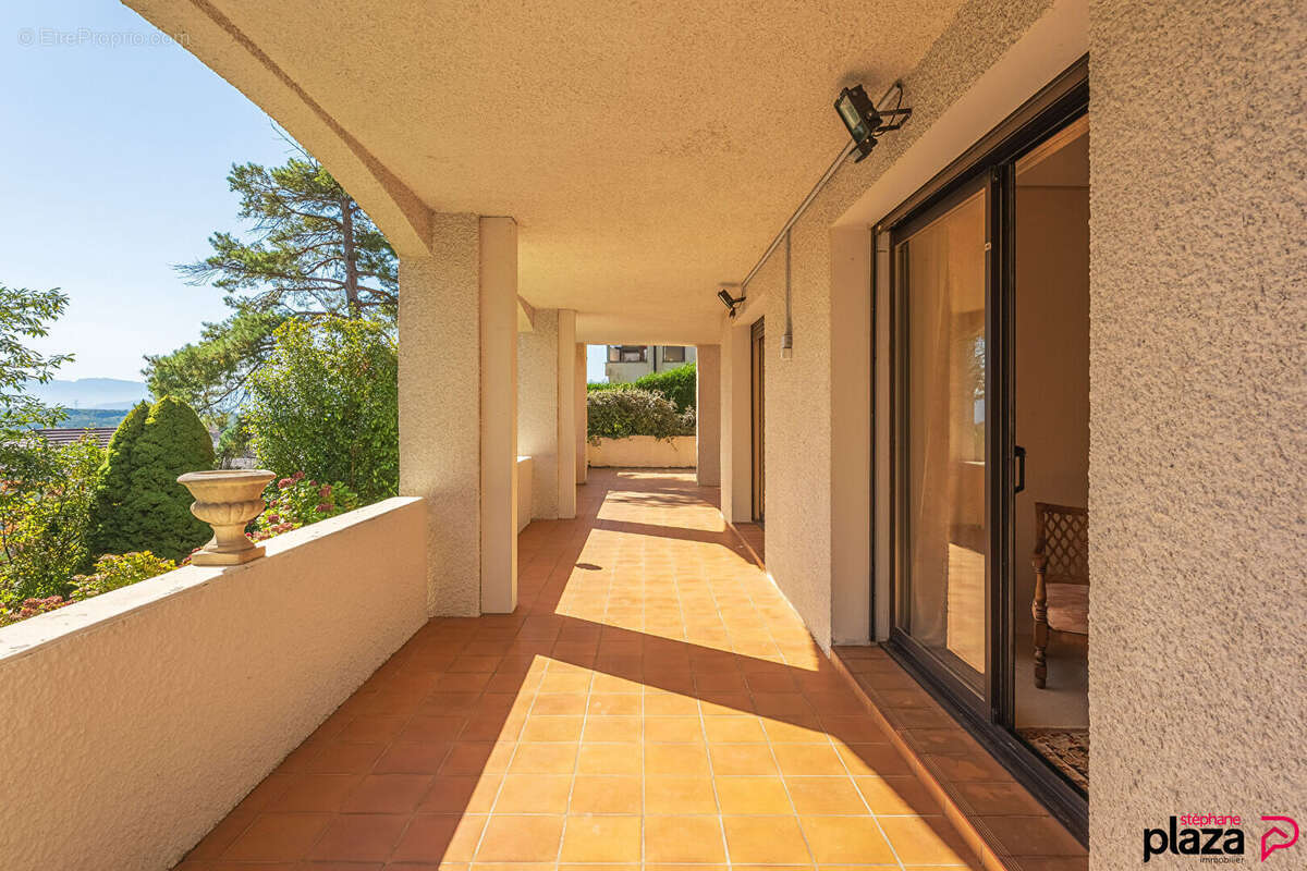 Maison à DIVONNE-LES-BAINS