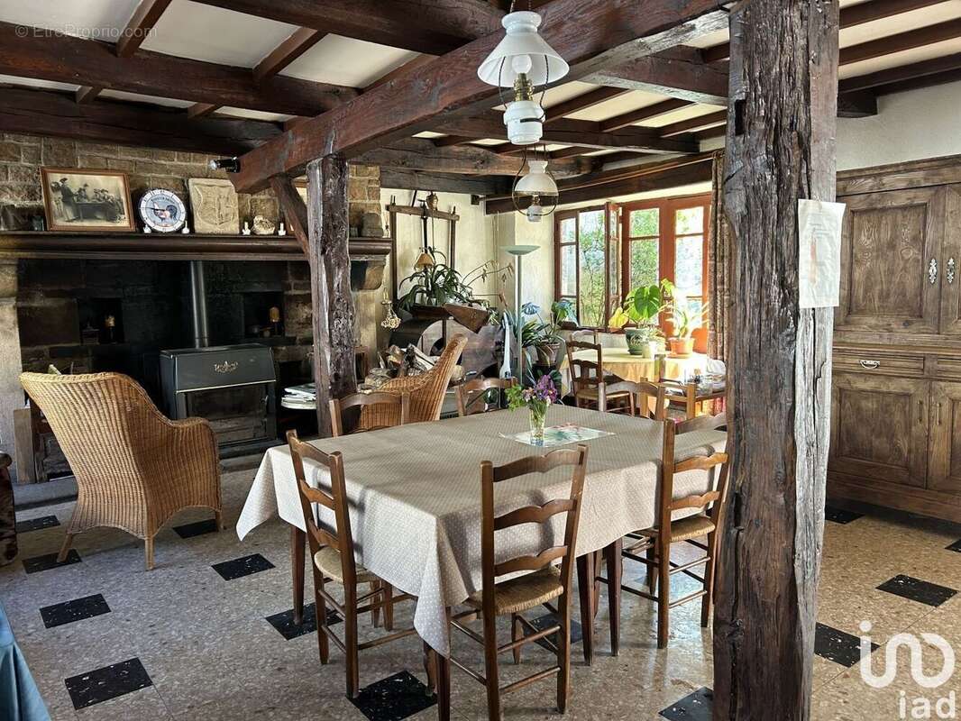 Photo 3 - Commerce à BOURG-LASTIC