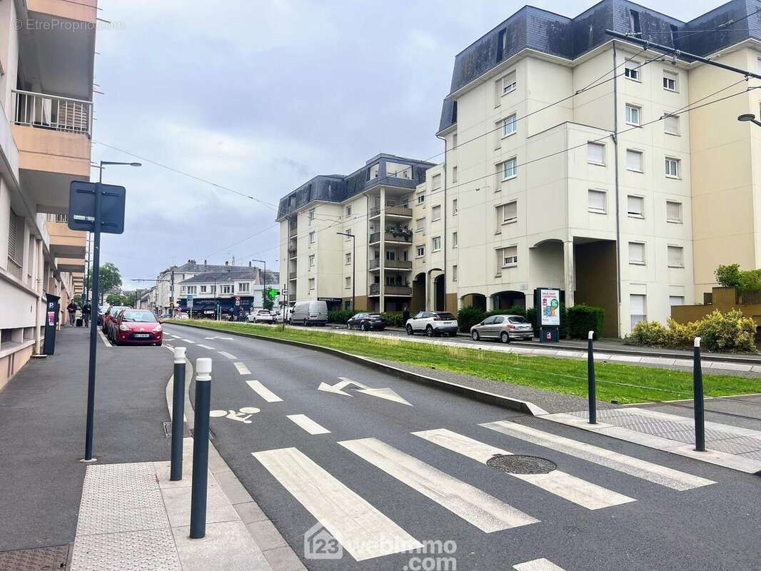 Parking 11 m² à Angers  - photo 2