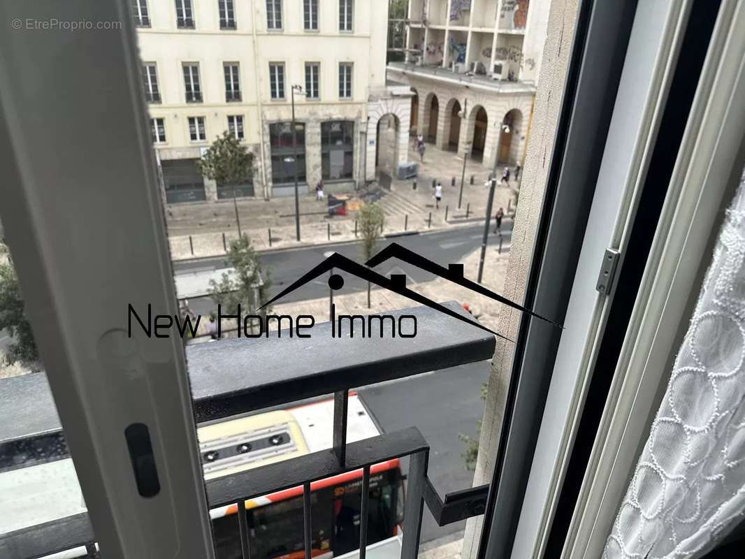 Appartement à MARSEILLE-1E