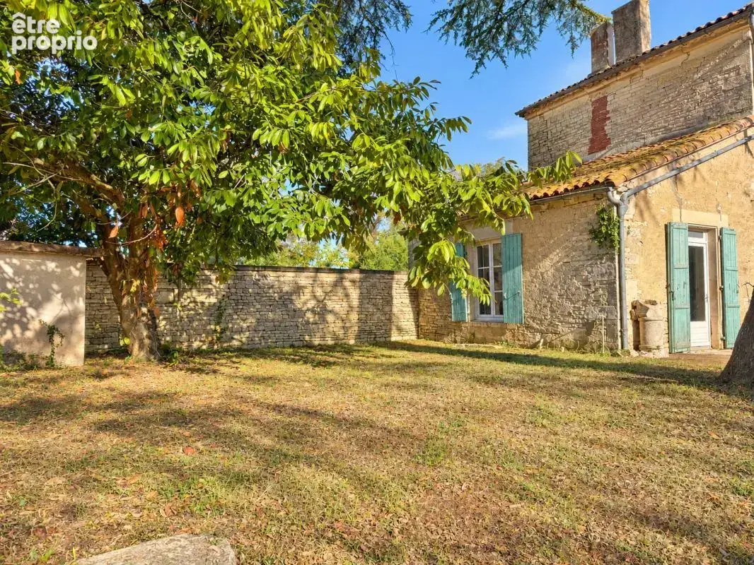 Tusson village de caractère : maison de 161 m2 avec plusieur - photo 9