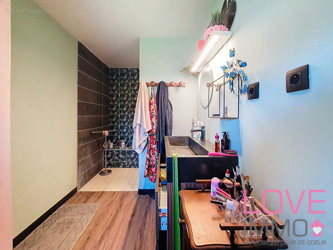 Maison à LA TOUR-DU-PIN