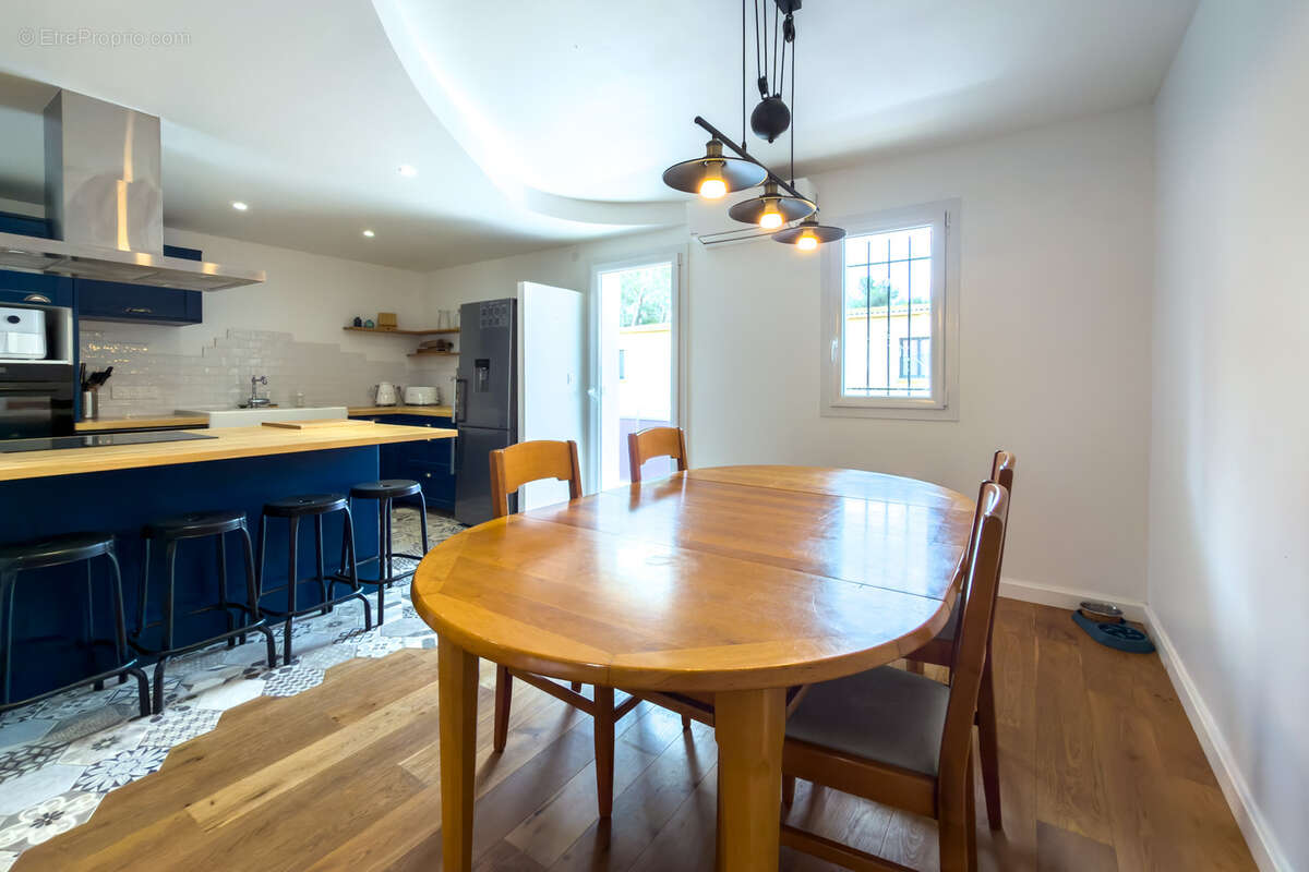 Appartement à LA LONDE-LES-MAURES
