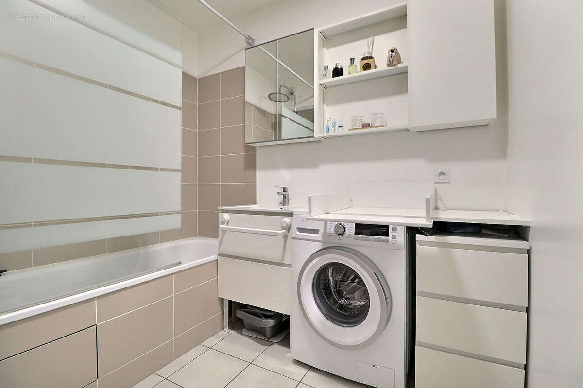 Appartement à AUBERVILLIERS