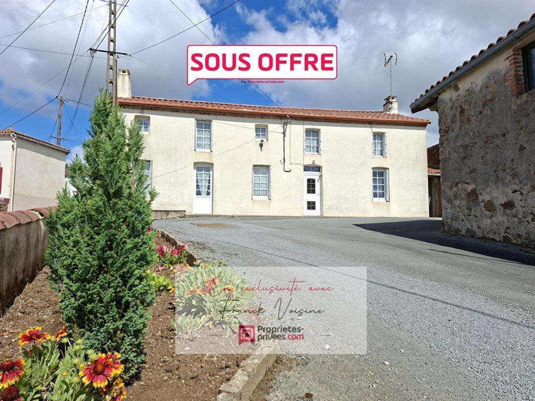 Maison à SAINT-MICHEL-MONT-MERCURE