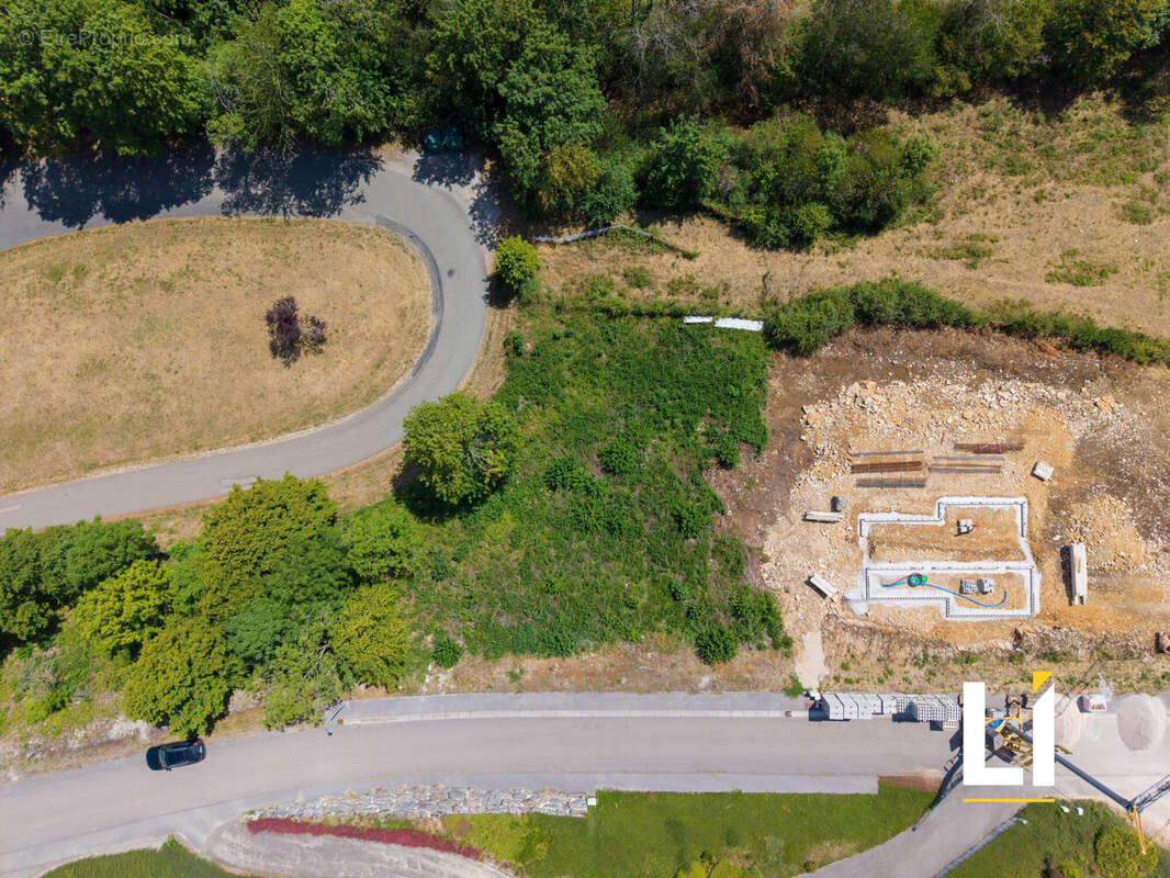 Terrain 941 m² à Courtefontaine  - photo 6
