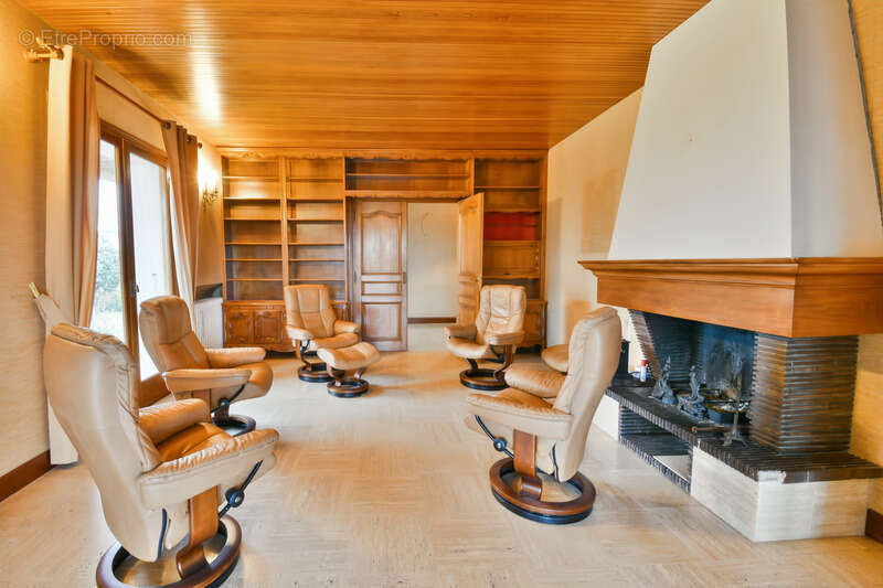 Maison à TONNAY-CHARENTE