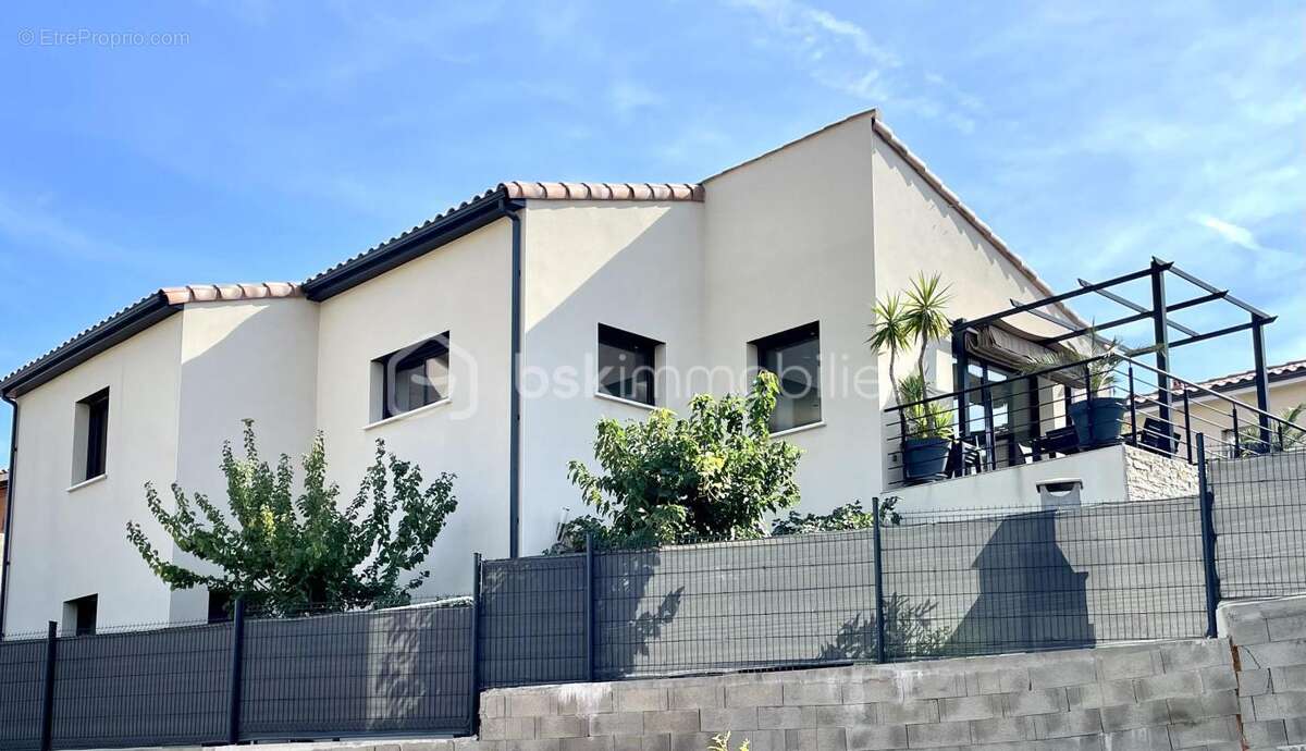 Maison à PERET