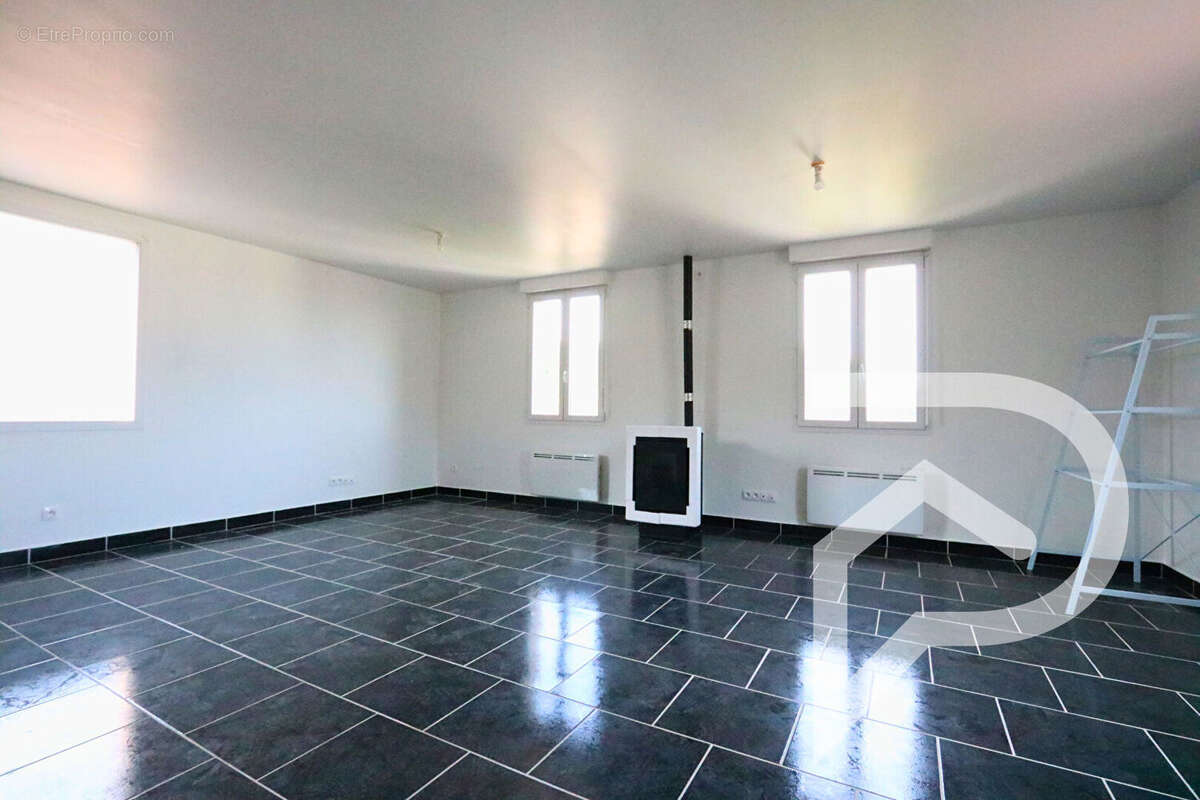 Maison à PONT-SAINTE-MAXENCE