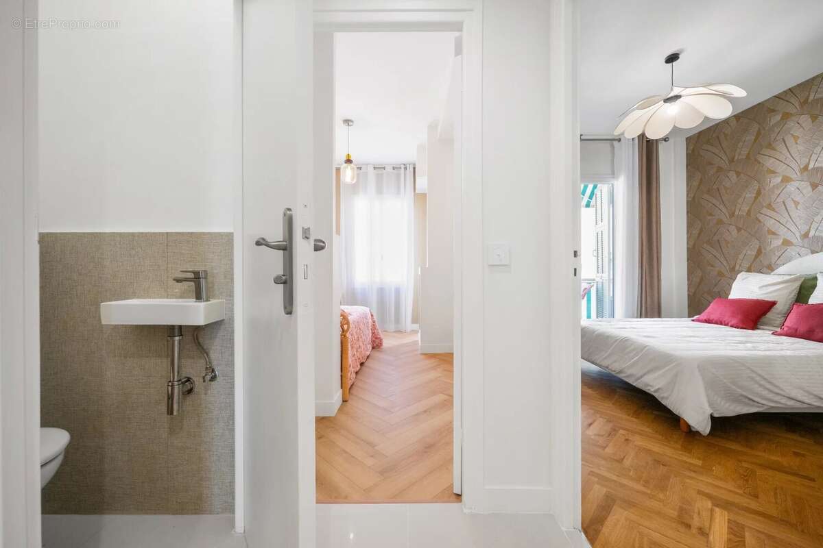 NICE - ALSACE/LORRAINE - Appartement 3 pièces traversant avec terrasses refait à neuf - photo 12