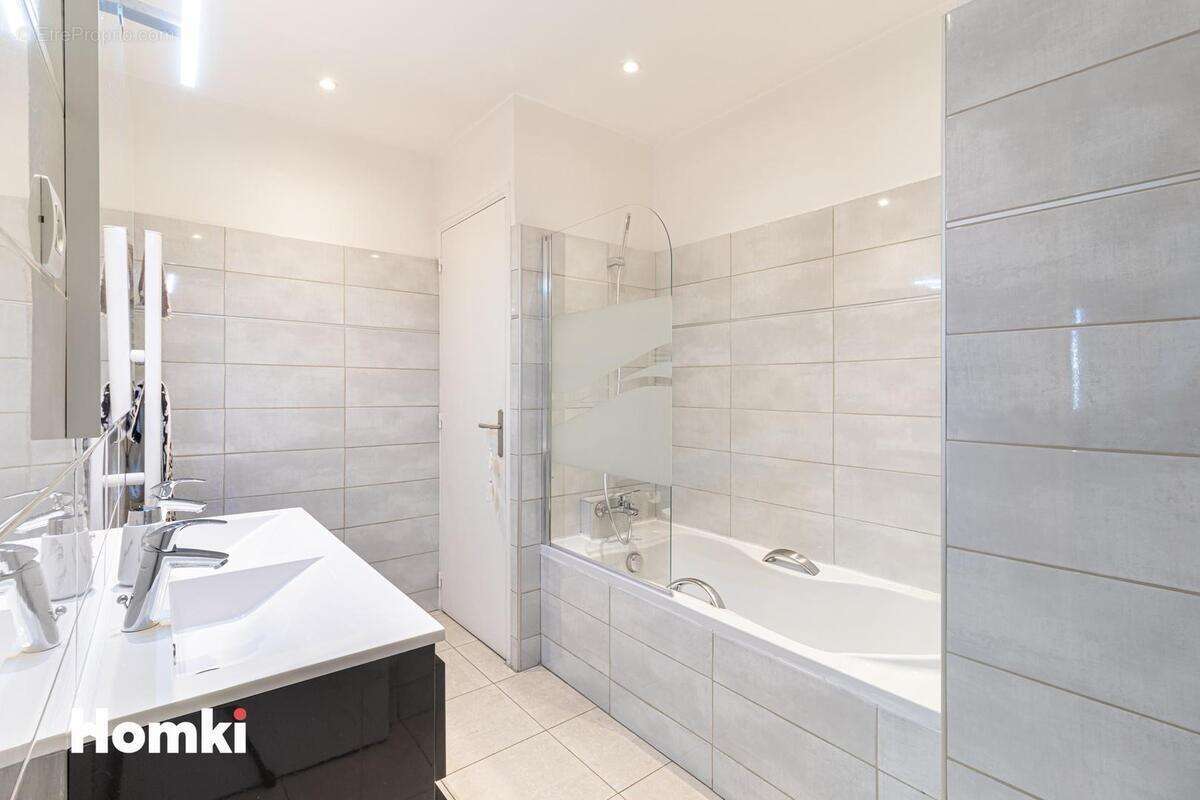 Appartement à MARSEILLE-8E