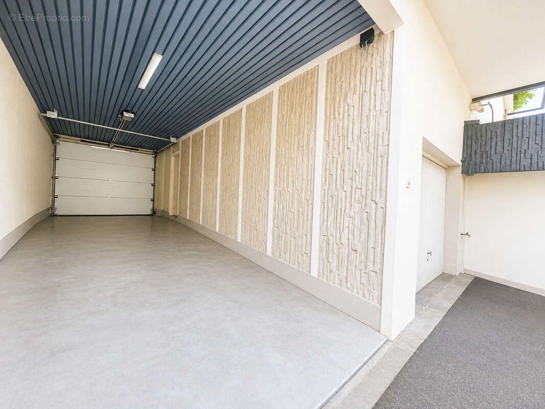 Appartement 1 pièce 31 m2   Secteur Clémenceau  Balcon, cave et parking   Beau potentiel d'aménagement - photo 7