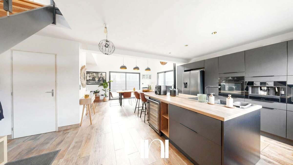 Maison à SAINT-MARTIN-DES-ENTREES