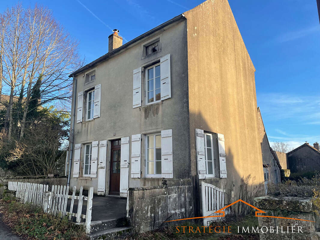 Maison à MARCILLY-LES-BUXY