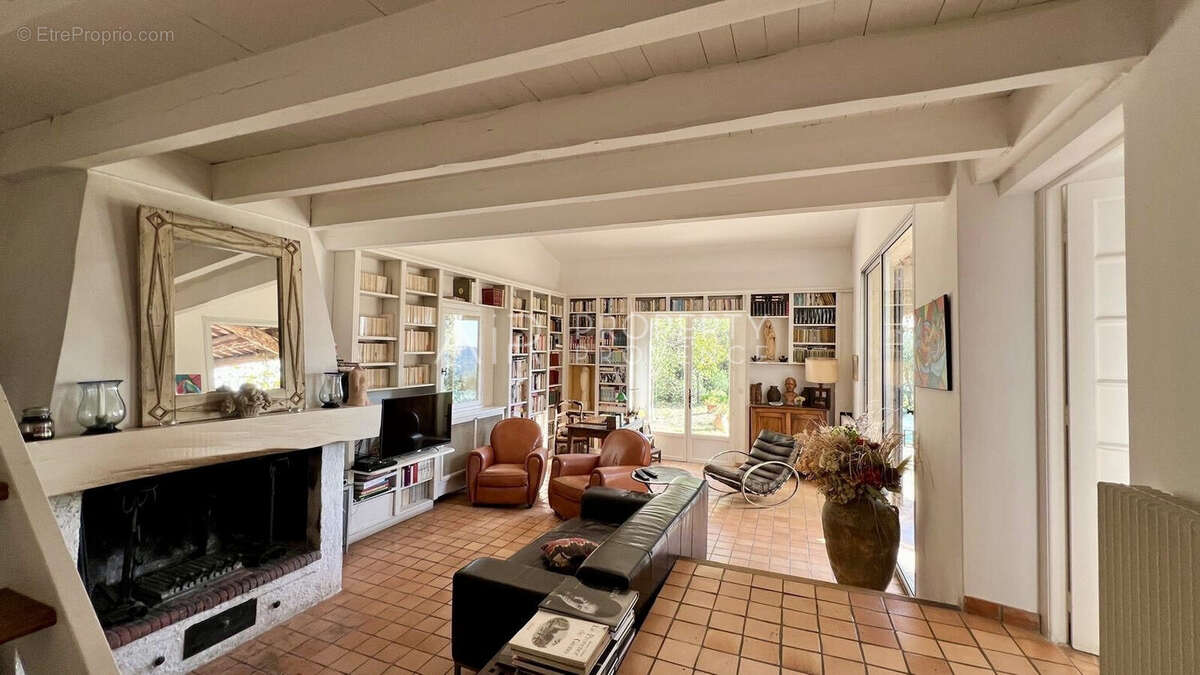 Maison à LOURMARIN