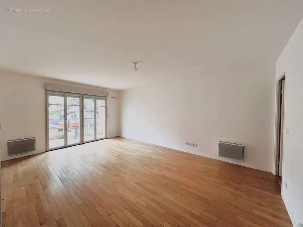 Appartement à CHAVILLE