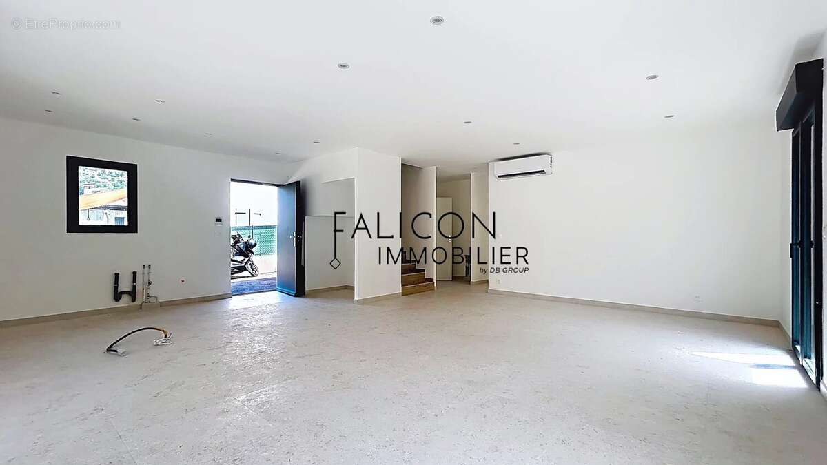 Maison à TOURRETTE-LEVENS