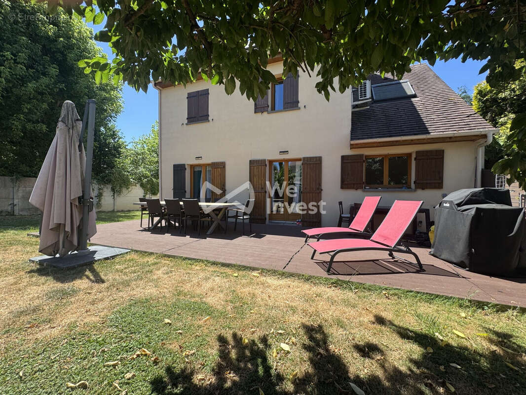 Maison 157 m² à Villiers-Sur-Morin  - photo 2