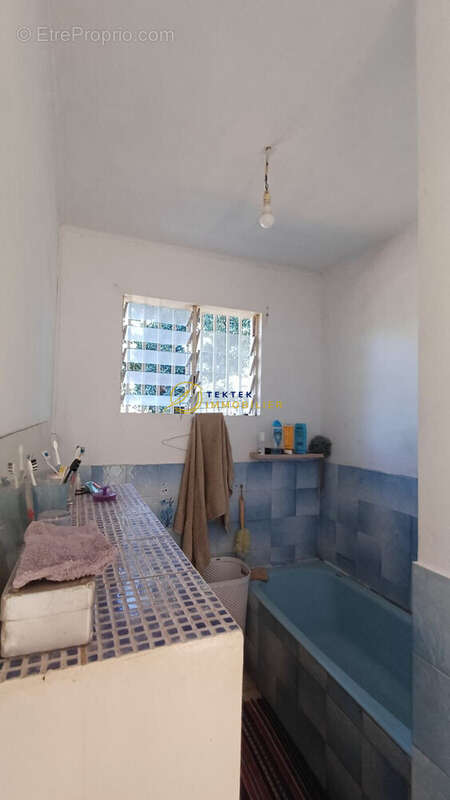 Maison 91 m² à Saint-Louis  - photo 9