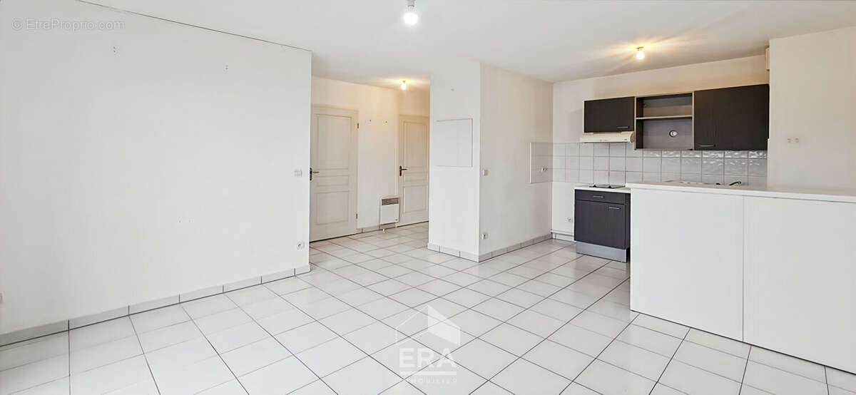 Appartement à PAREMPUYRE