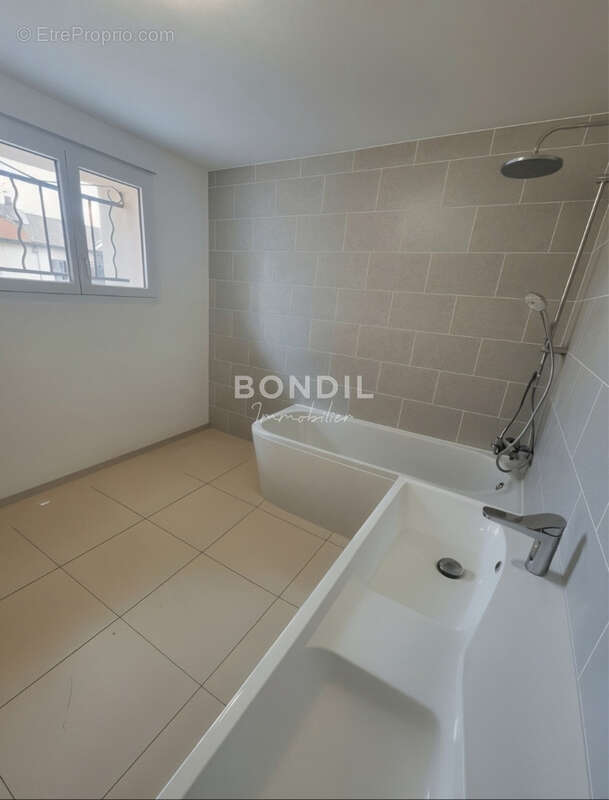 Appartement à PERTUIS