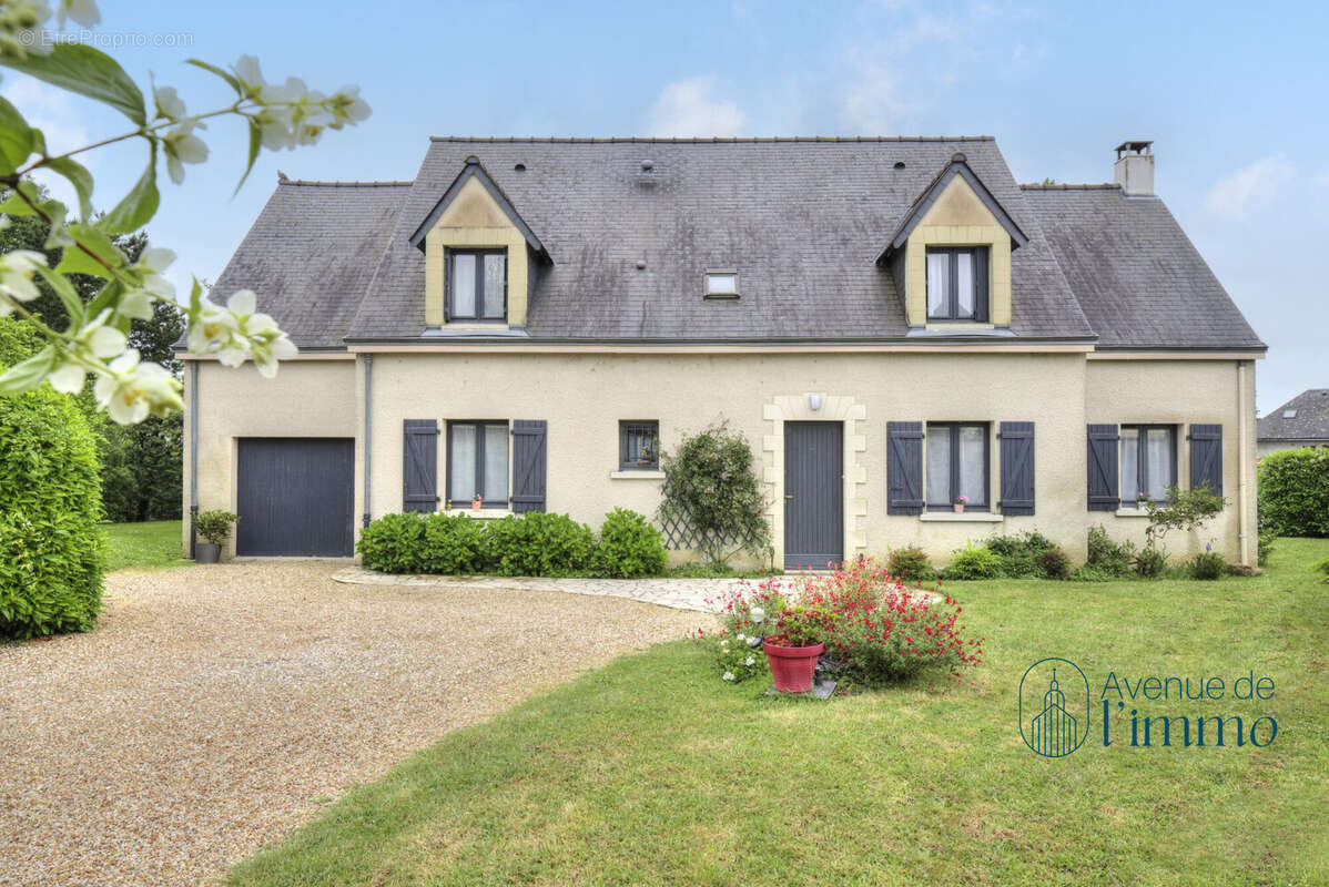 Maison à SAINT-BARTHELEMY-D'ANJOU