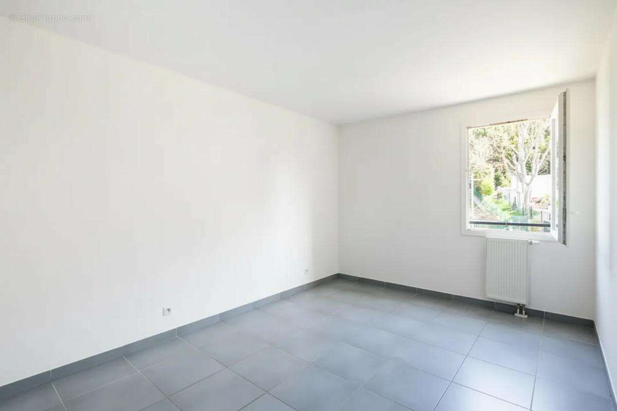 Appartement à MARSEILLE-11E