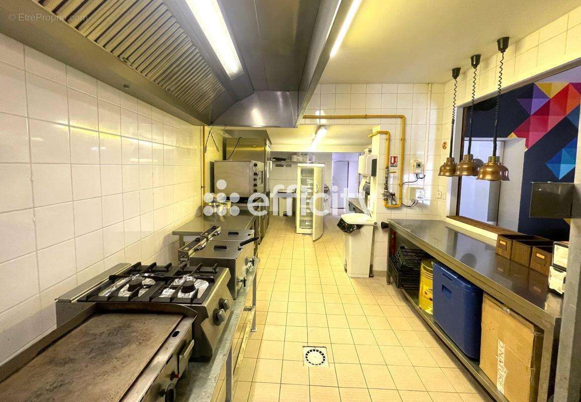 Commerce à ANDERNOS-LES-BAINS