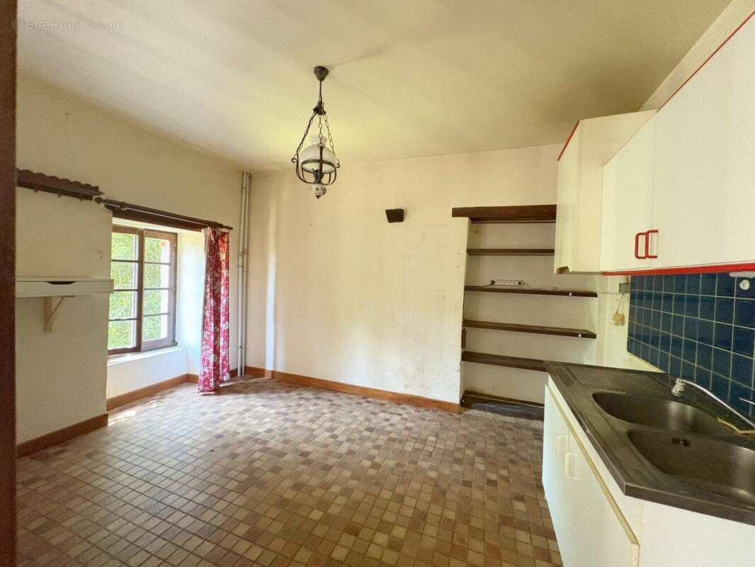Maison 178 m² à Saint-Aubin-Des-Preaux  - photo 6