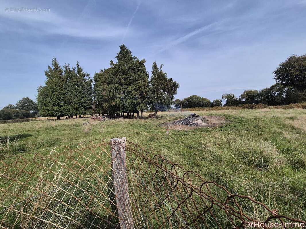 Maison à FOUGEROLLES-DU-PLESSIS
