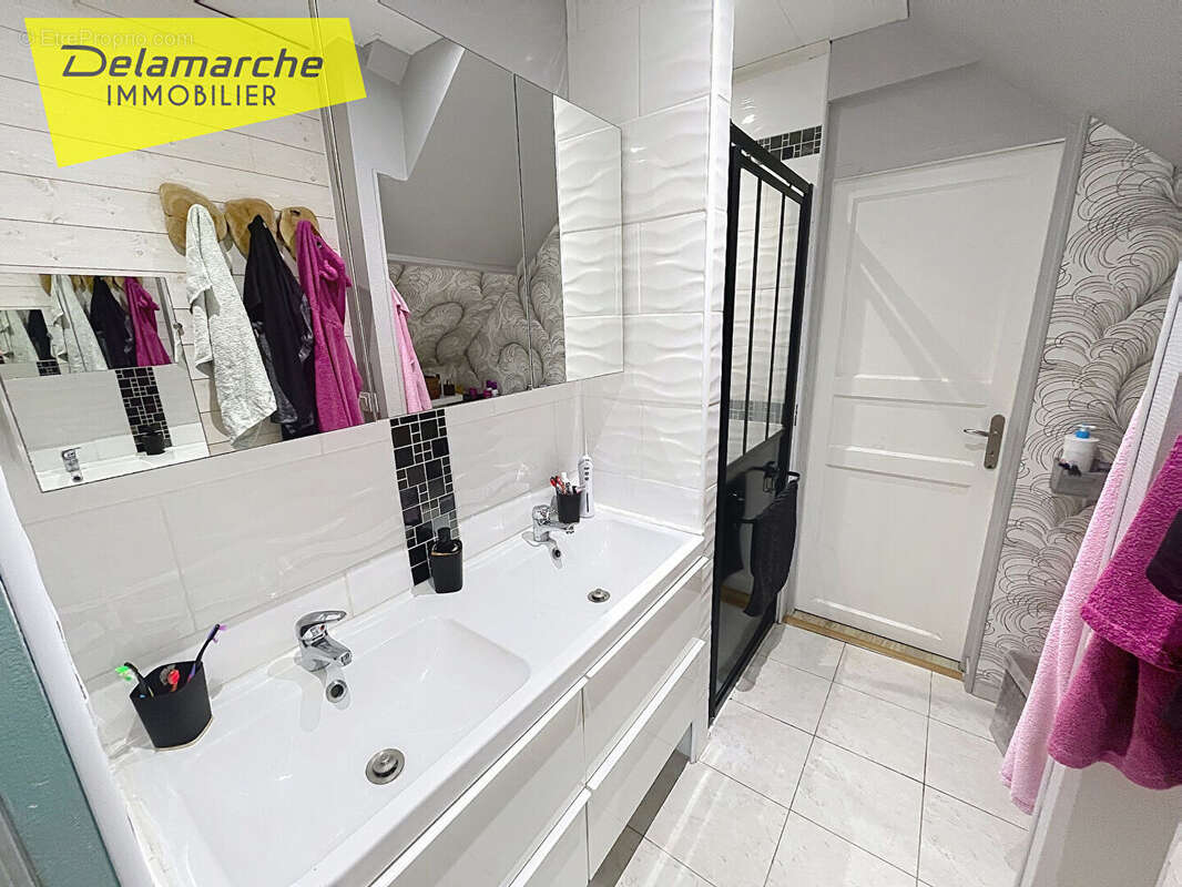 Maison à QUETTREVILLE-SUR-SIENNE