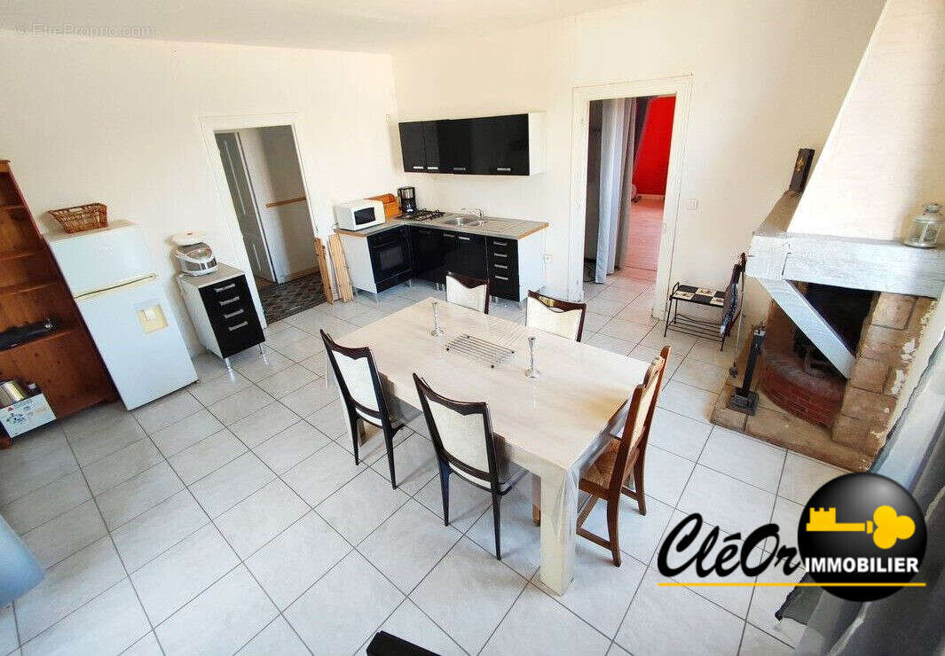 Maison à SAINT-AMBREUIL